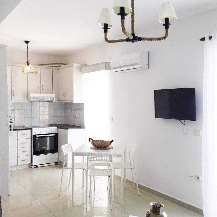 Aqualia Apartment 1 Карпатос Екстериор снимка